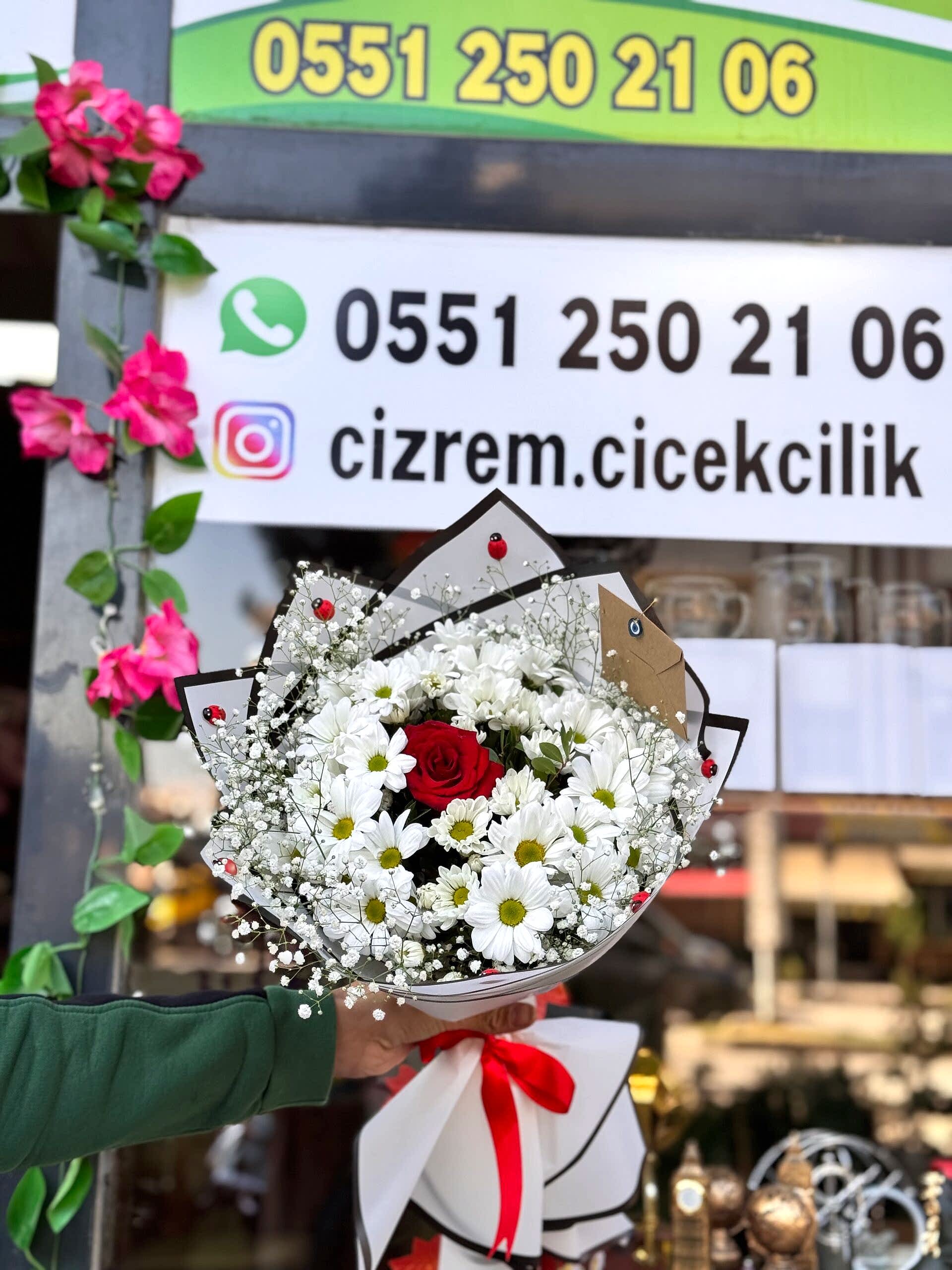 Cizre Karışık Çiçek Buketi – Hızlı Teslim