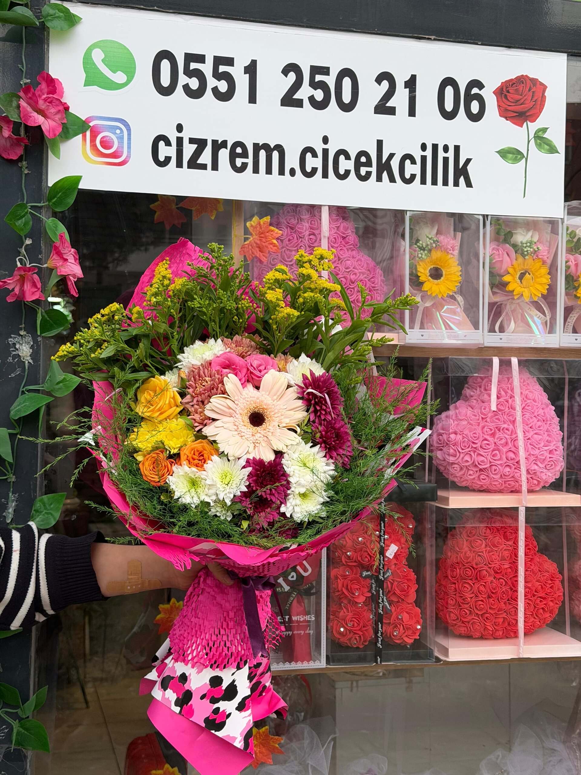 Lüks Karışık Çiçek Buketi